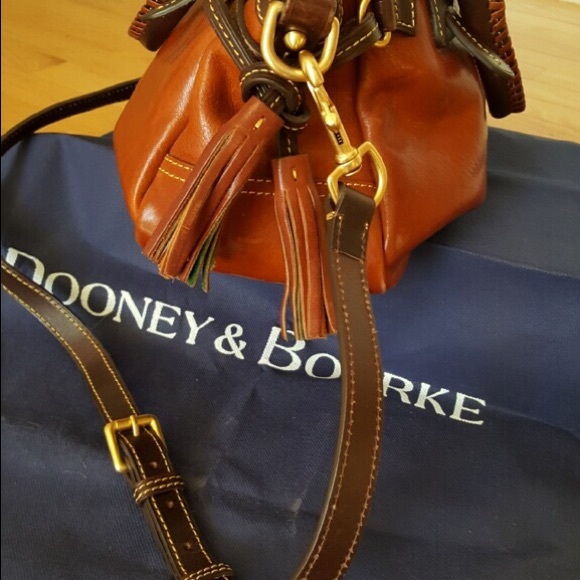 Dooney and Bourke Brown leather satchel purse - Picture 6 of 6